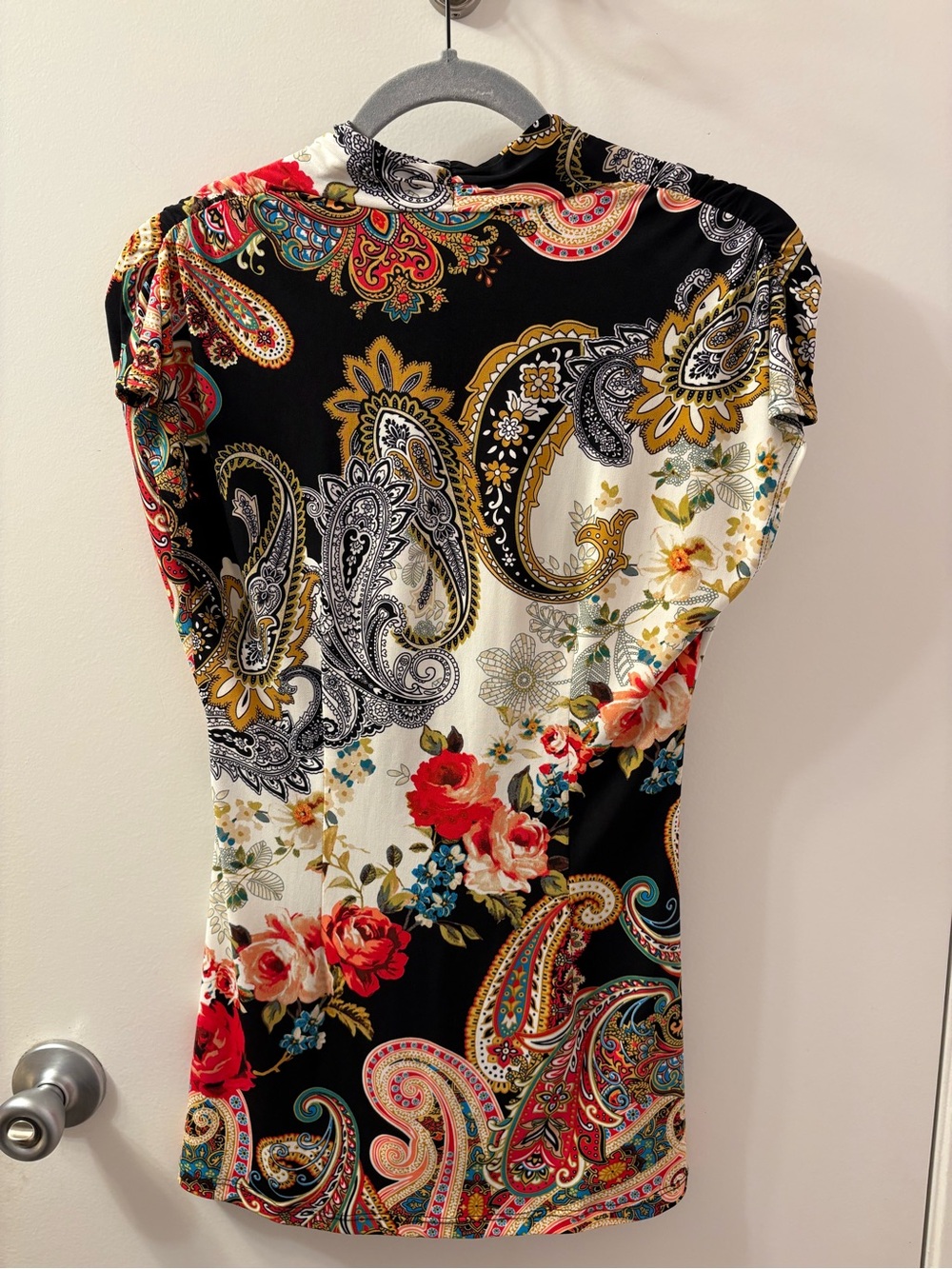Cache  Paisley & Floral Ruched V-Neck Top - Black/Multicolor Small NWT SEXY - Picture 6 of 6